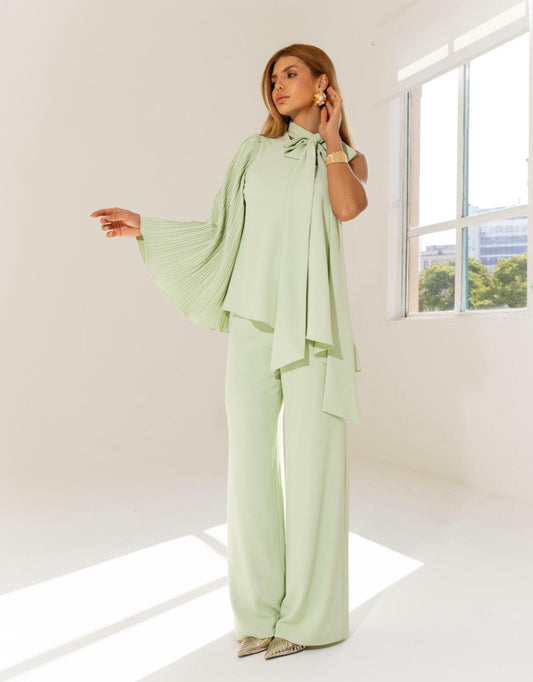 Closet Deluxe - Off-the-shoulder Blouse set
