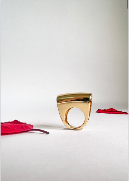 Nuria - Gold Curved Plate Ring