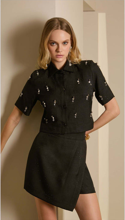 Isa Paes - Tailored Set with Cropped Shirt