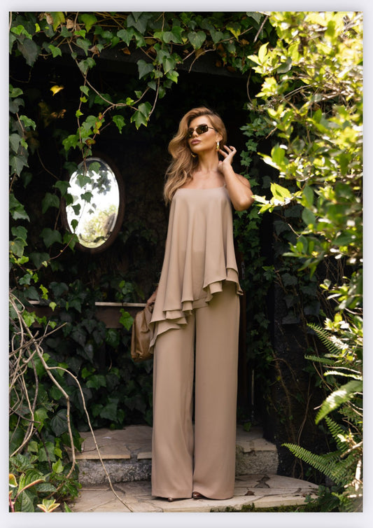 Closet Deluxe - Blouse and pants set