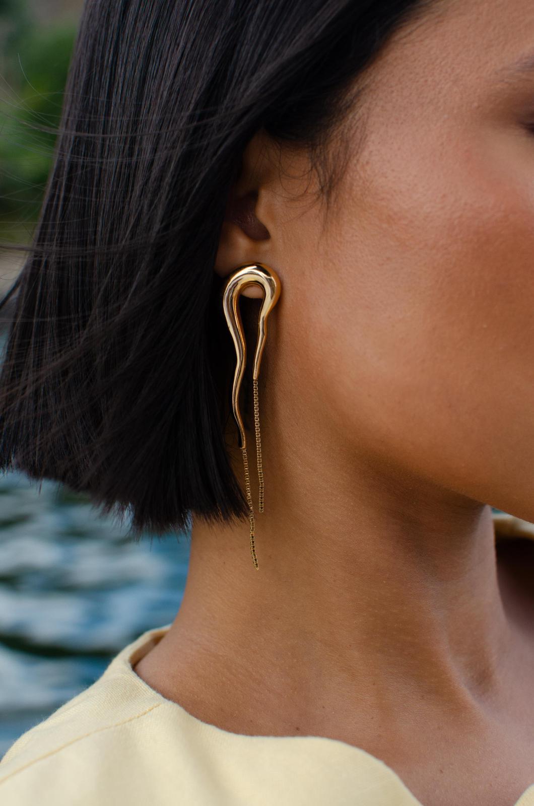 Nuria - Brincos Chama Líquida