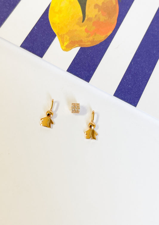 Nuria - Necklace with Children Pendant