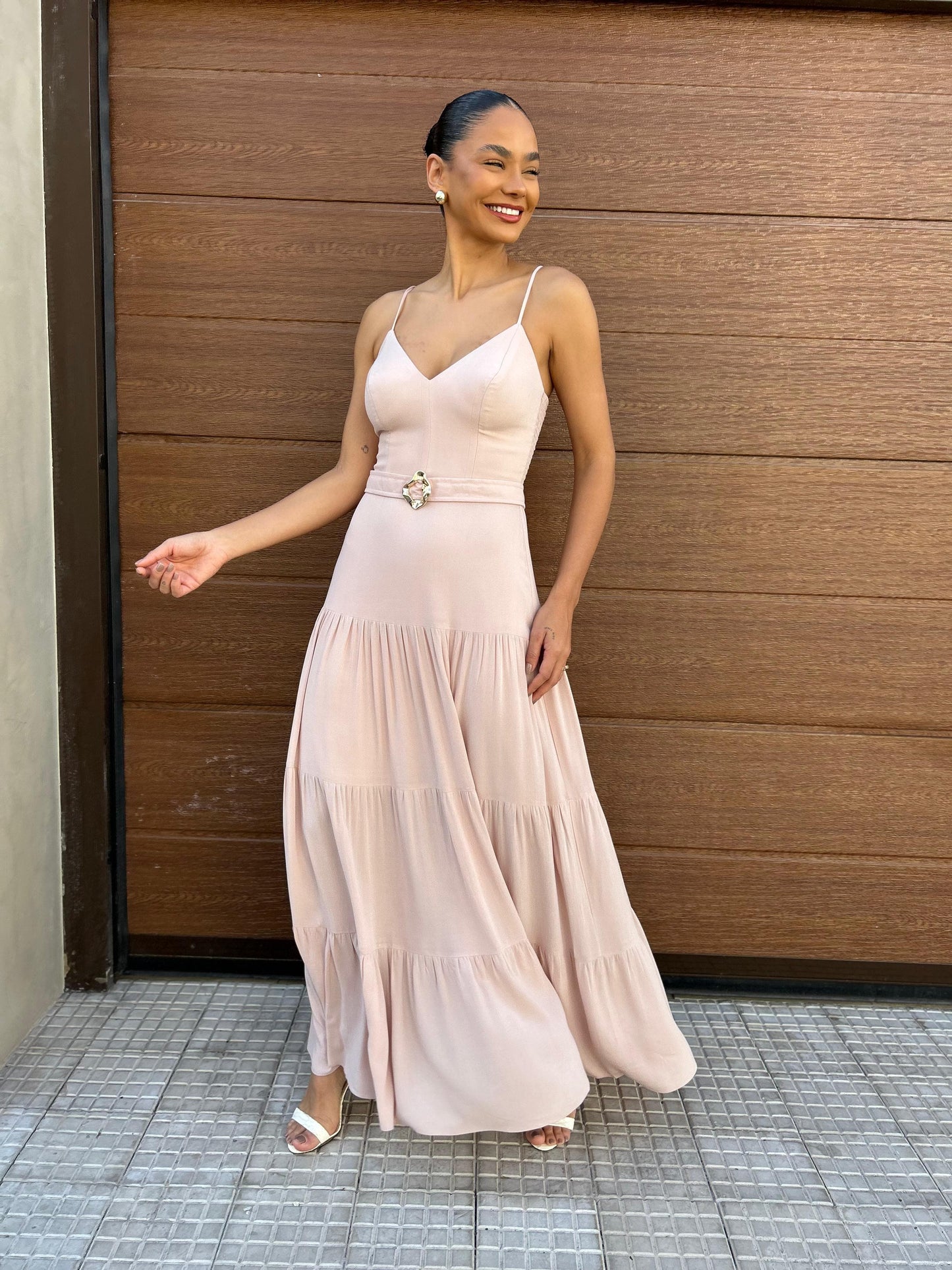 Isa Paes - Long Ruffled Dress
