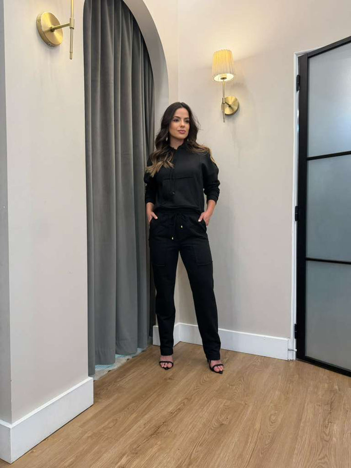 Robe Noire - Julia Set