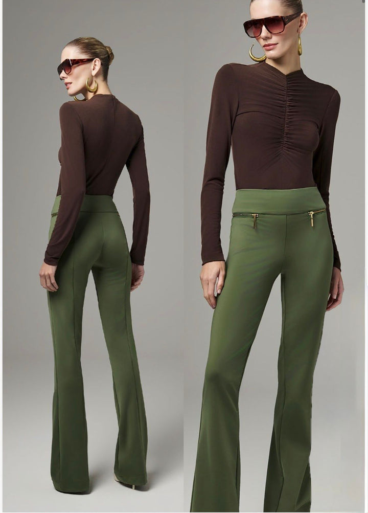 Lore - Blusa de Gola Alta Franzida