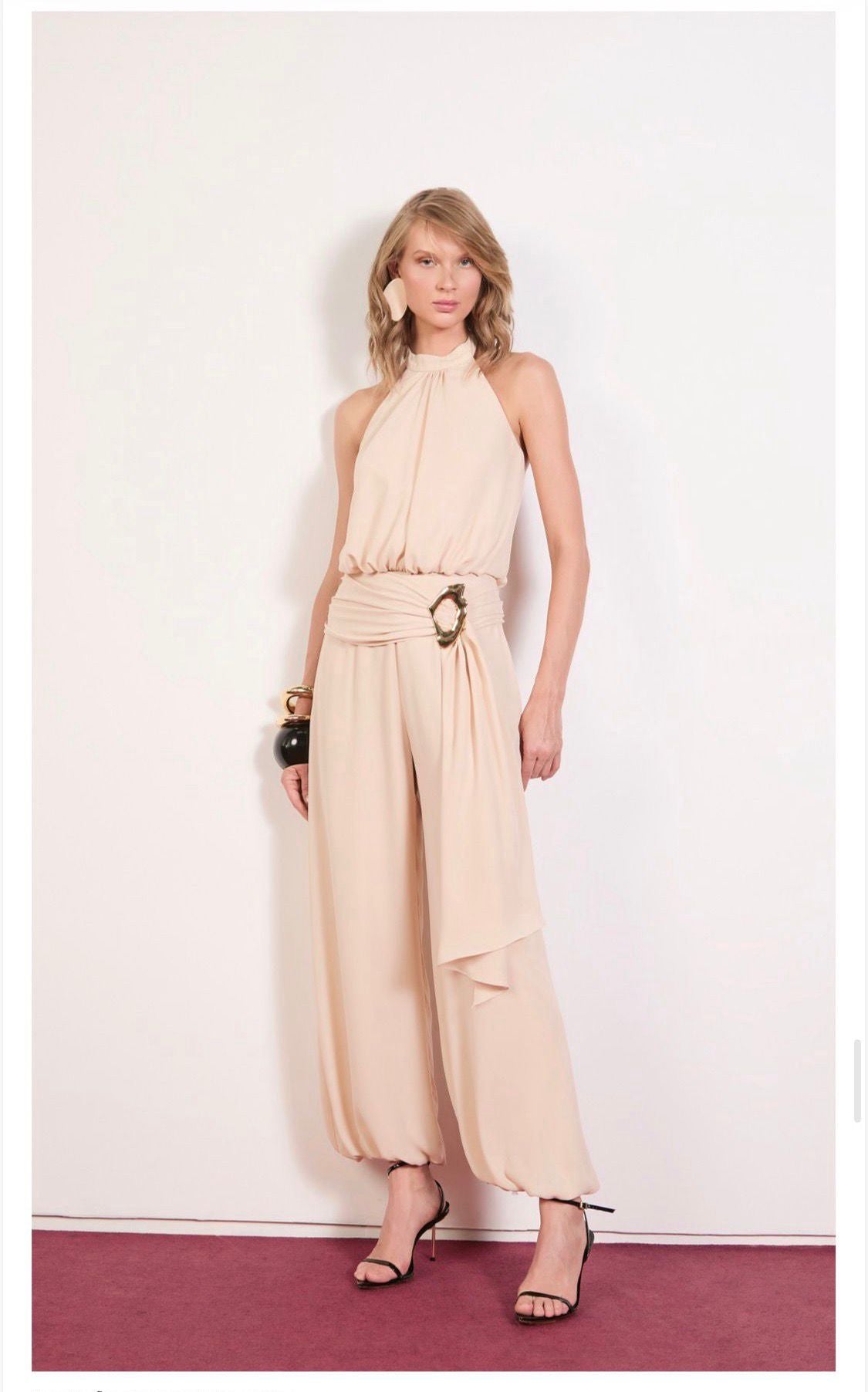 Isa Paes - Jumpsuit with Sash and Buckle