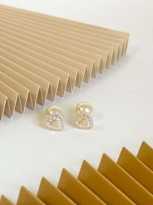 Nuria - Heart and Pearl Detail Earrings
