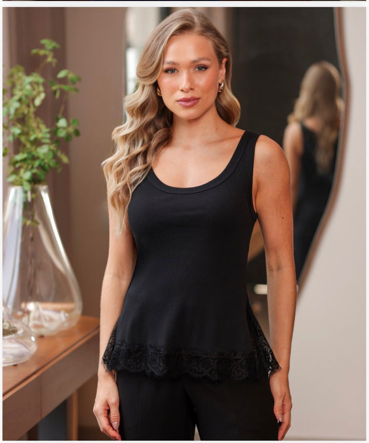 Doce Maria - Regatta with Lace Detail