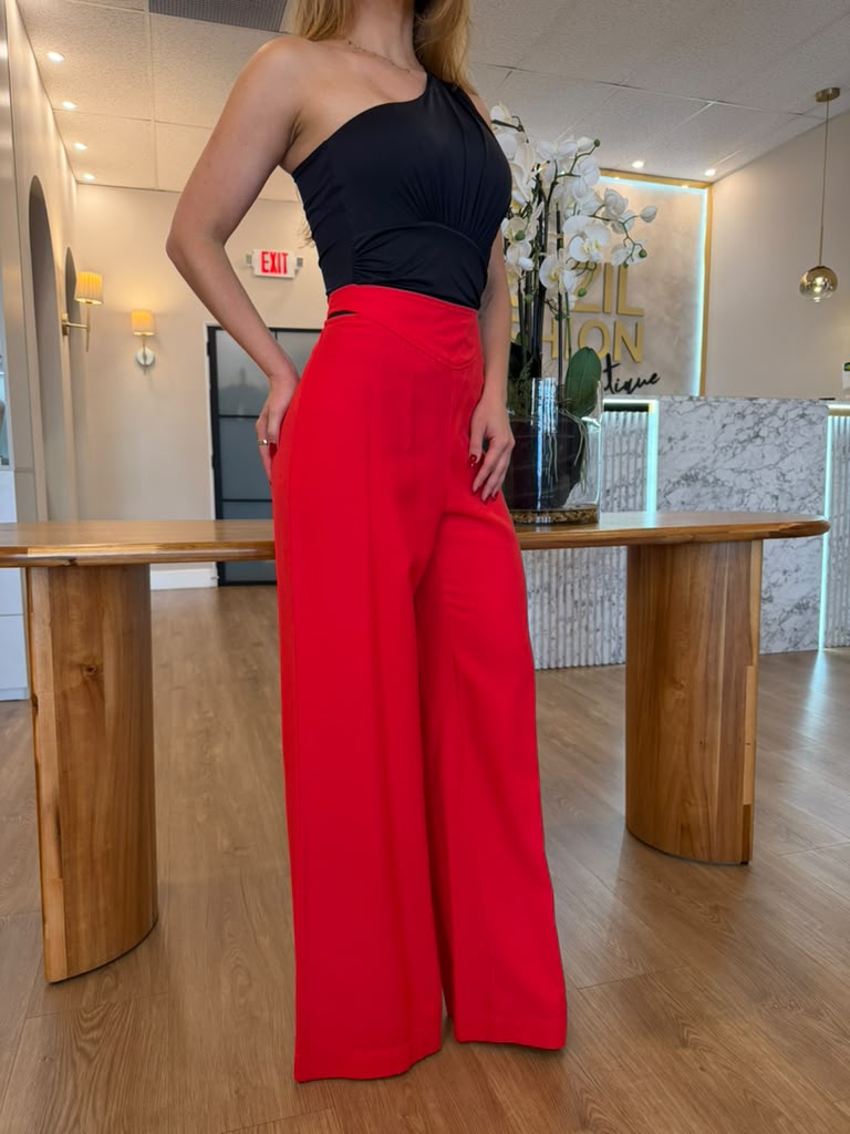 Lore - Straight Leg Pants Waist Details
