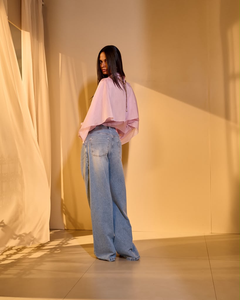 Bfly - Cropped Shirt Back Detail