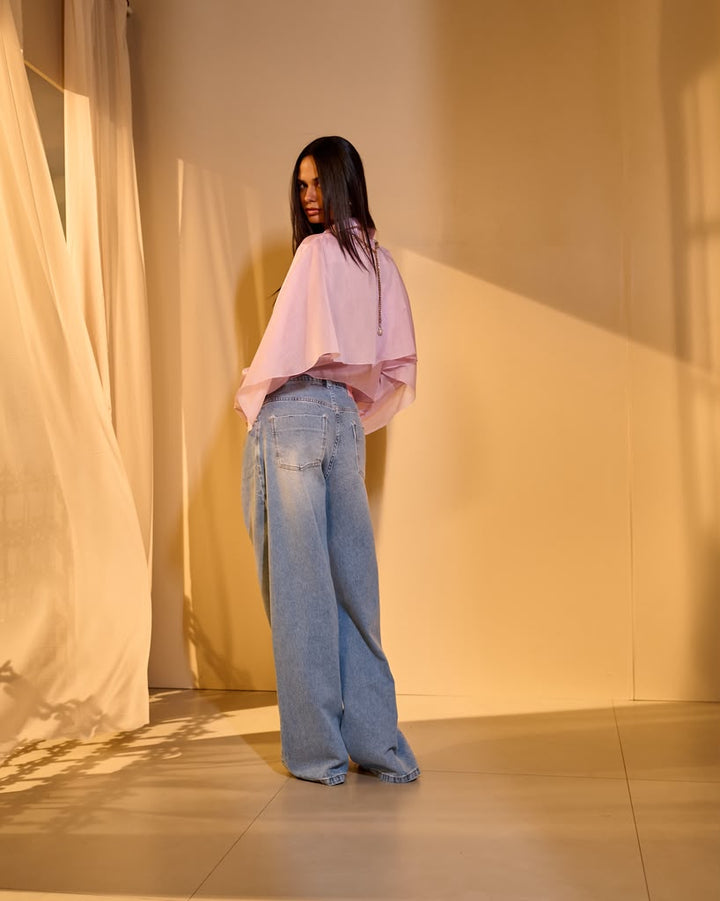 Bfly - Cropped Shirt Back Detail