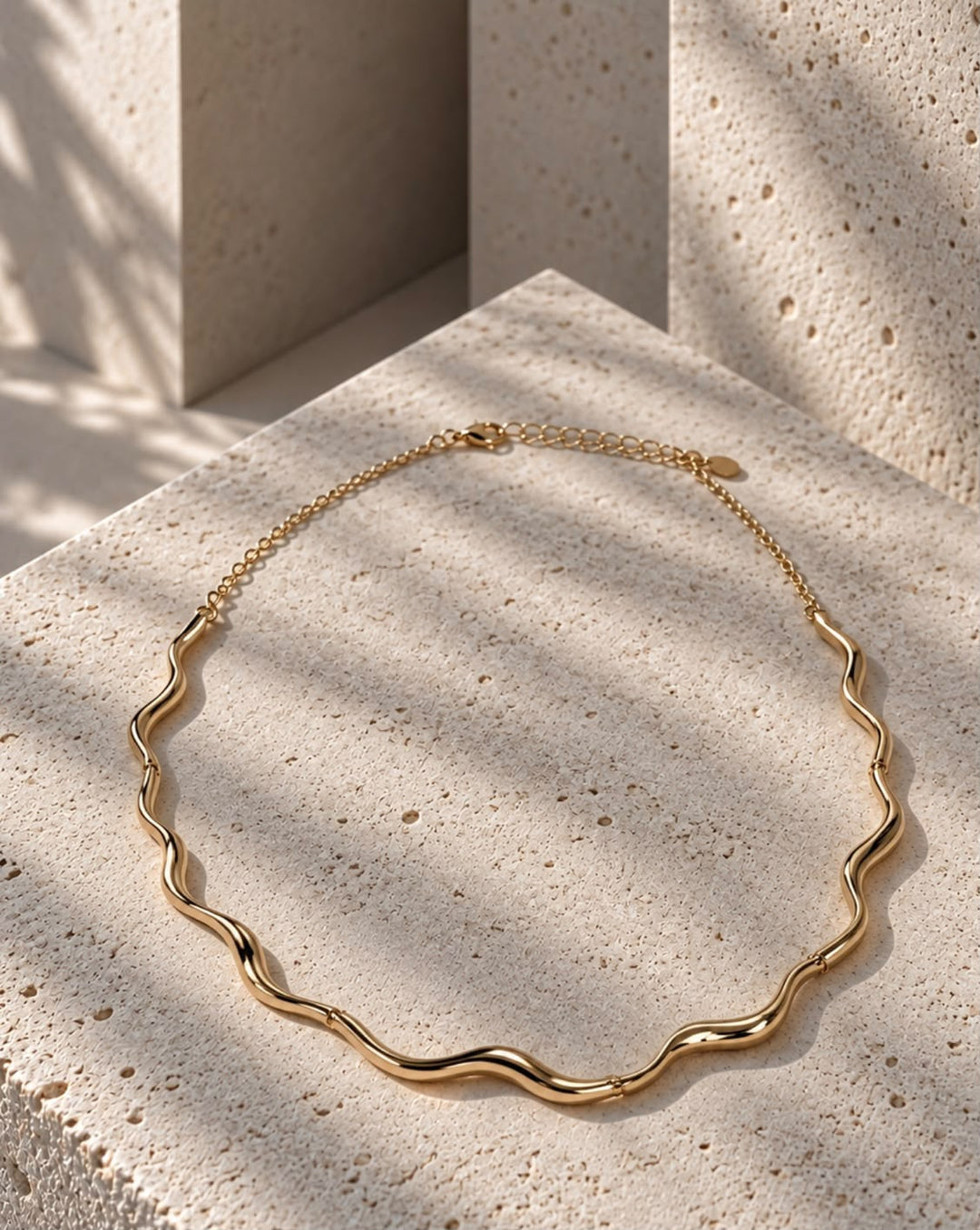 Nuria - Wavy Choker