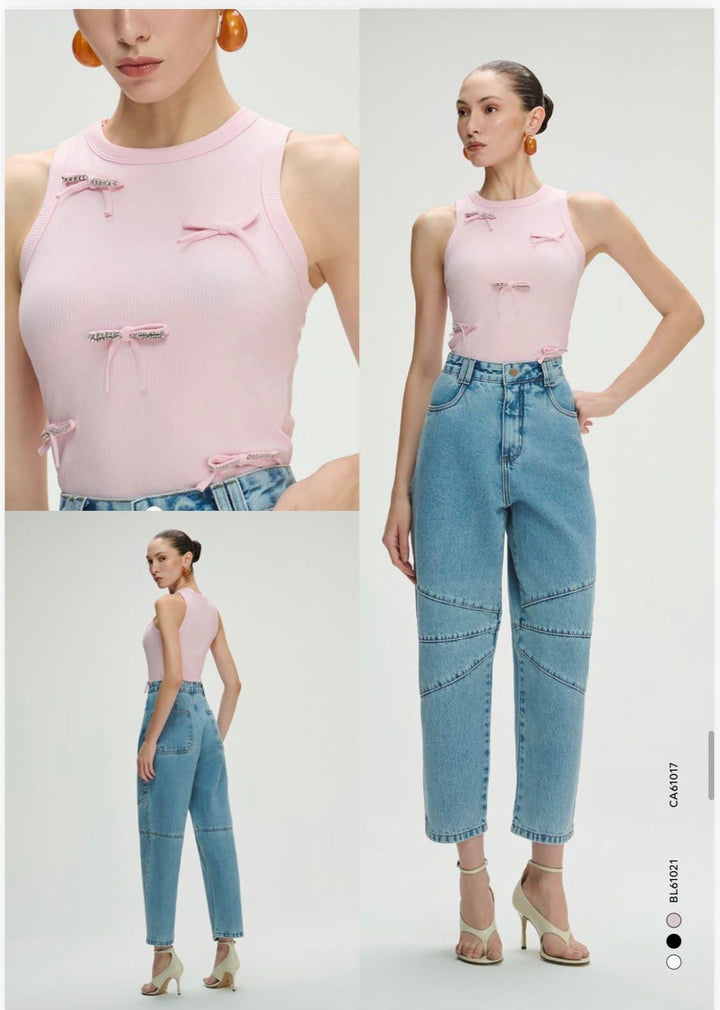 Lore - Barrel Jeans with Cutout Details