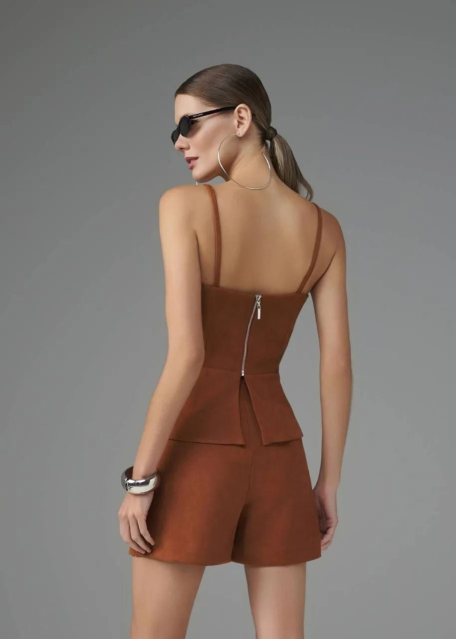 Lore - Conjunto de Blusa/Shorts de Camurça com Coração