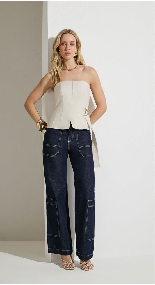 Isa Paes - Jeans with Stitched Pockets