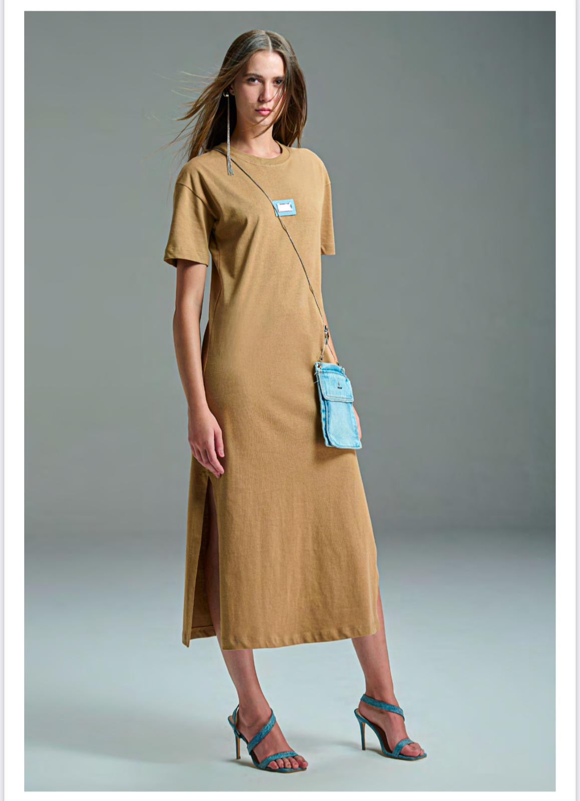 Caos - Sleeve Dress W/ Side Opening