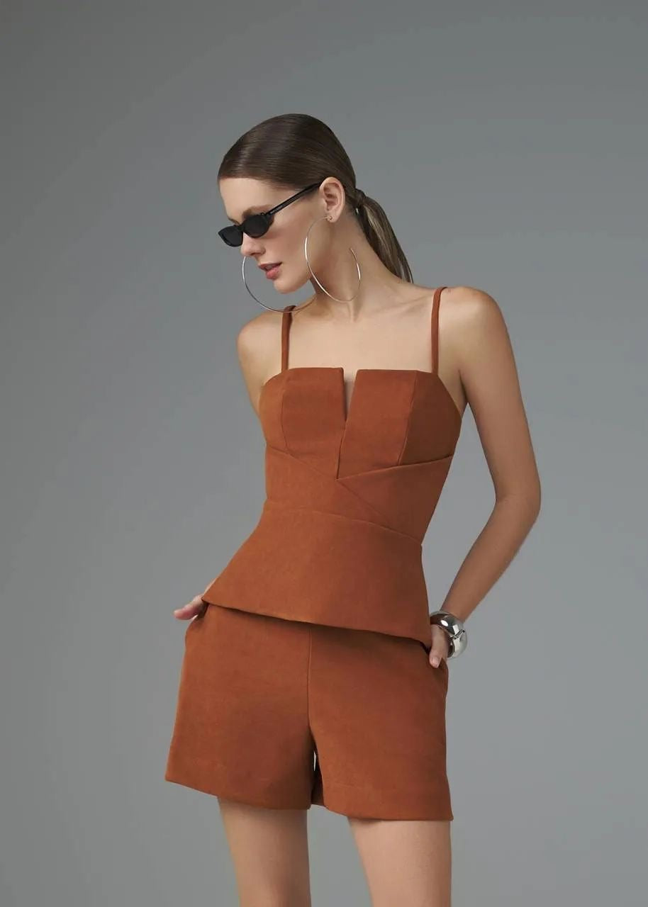 Lore - Conjunto de Blusa/Shorts de Camurça com Coração
