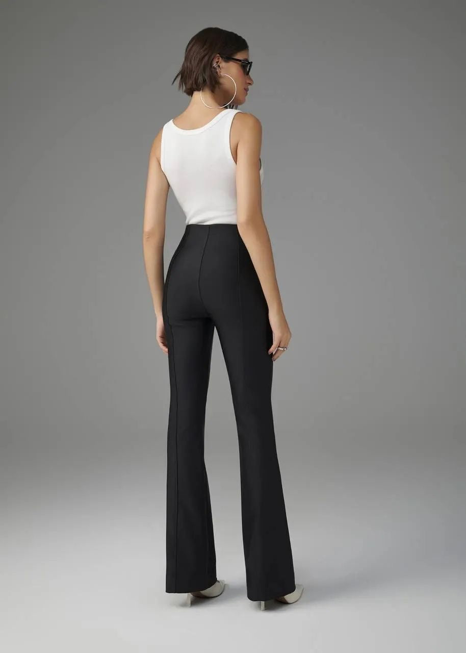 Lore - Calça Supreme Boot Cut com Zíper